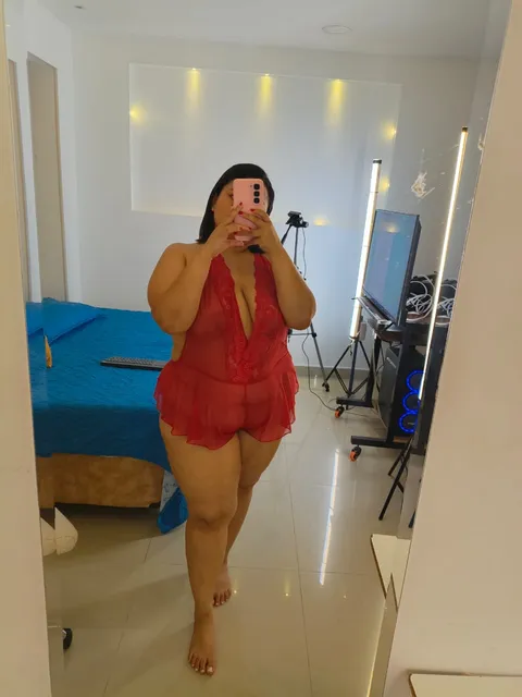 DIVIÉRTETE TOCANDO MIS PECHOS Y SINTIENDO COMO CHOCAN MIS NALGAS CON TU CUERPO en Medellín