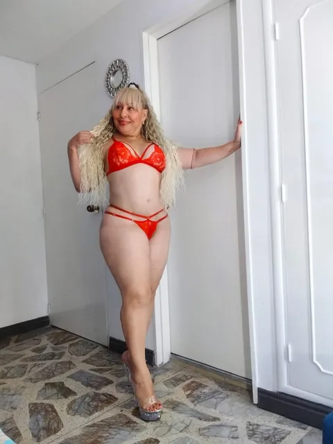 REINA MILF RICA COSTEÑ TRIPLATO VIVE TU MEJOR ANAL en Medellín